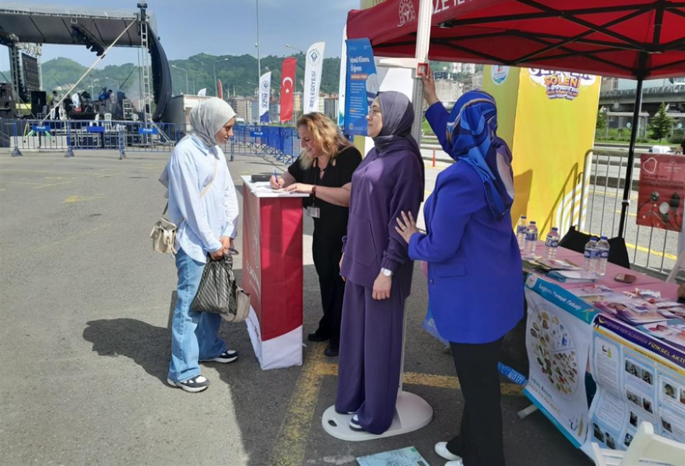 RİZE’DE GENÇLİK HAFTASI ETKİNLİKLERİNE YOĞUN İLGİ